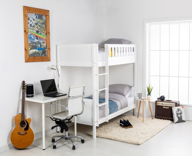 https://bedz4u.co.uk/bed-frames/bunk-beds/lakewood-white-shaker-styled-panelled-wooden-bunk-bed